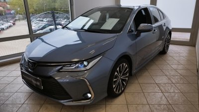 TOYOTA COROLLA Sedan 1.8 Hybrid Comfort Style Tech e-CVT MAGYAR