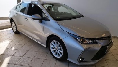 TOYOTA COROLLA Sedan 1.8 Hybrid Comfort Tech e-CVT MAGYAR
