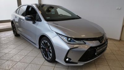 TOYOTA COROLLA Sedan 1.8 Hybrid GR-Sport e-CVT MAGYAR