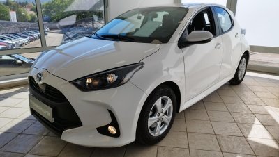 TOYOTA YARIS 1.5 Hybrid Comfort e-CVT MAGYAR