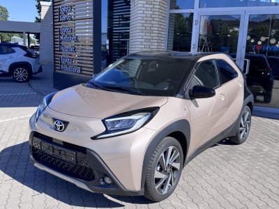 TOYOTA AYGO X 1.0 VVT-i Executive Smart CVT