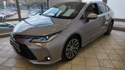 TOYOTA COROLLA Sedan 1.8 Hybrid Comfort Style Tech e-CVT MAGYAR