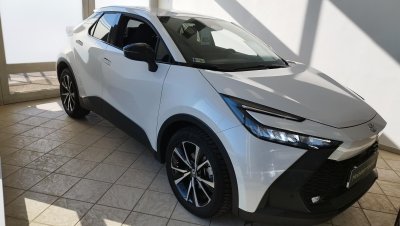 TOYOTA C-HR 1.8 Hybrid Style e-CVT MAGYAR