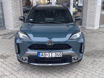 TOYOTA YARIS CROSS 1.5 Hybrid Executive bi-tone e-CVT