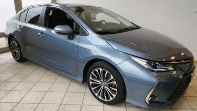 TOYOTA COROLLA Sedan 1.8 Hybrid Comfort Style Tech e-CVT MAGYAR