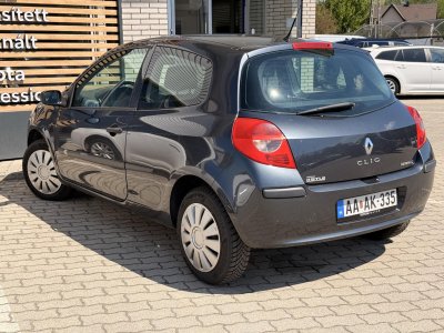 RENAULT CLIO 1.2 16V Authentique