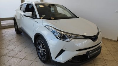 TOYOTA C-HR 1.8 Hybrid Executive e-CVT MAGYAR